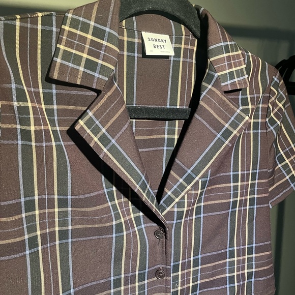 ARITZIA Sunday Best Tuesday Button-Up - Picture 8 of 12